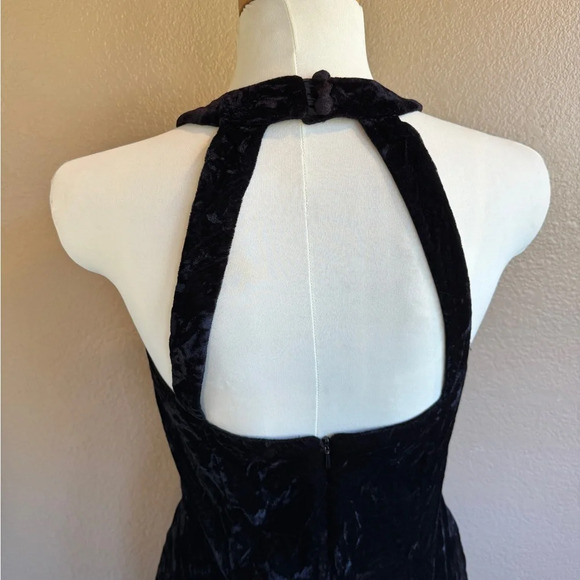 Vintage Punk Gothic 1990s Black Velour Open Back High Neck Cocktail Dress NNN - Picture 2 of 4